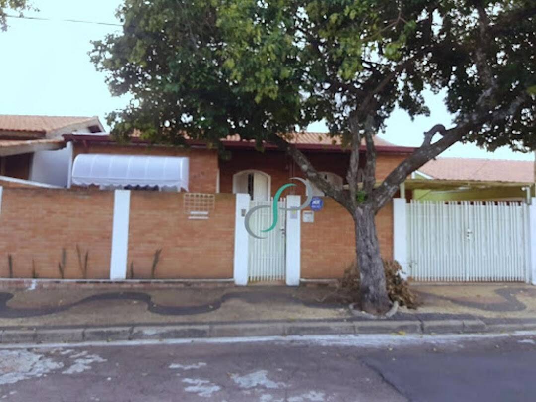 Casa, 3 quartos, 174 m² - Foto 1