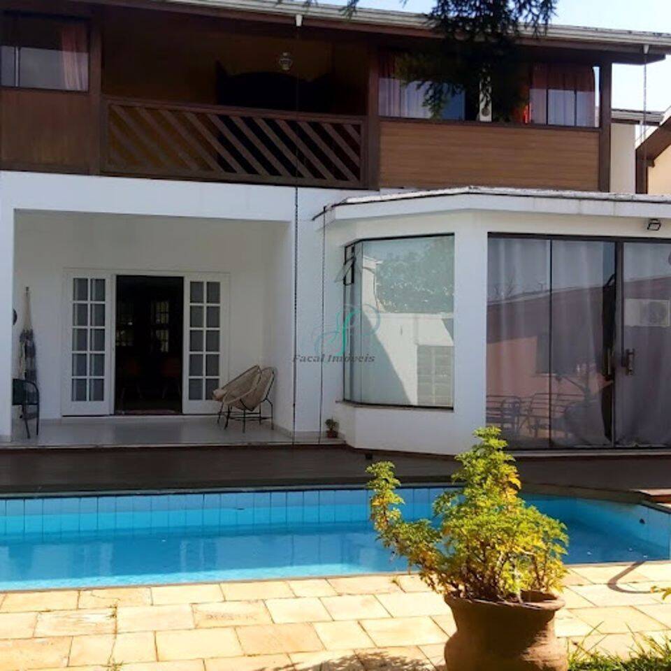 Casa, 5 quartos, 330 m² - Foto 2