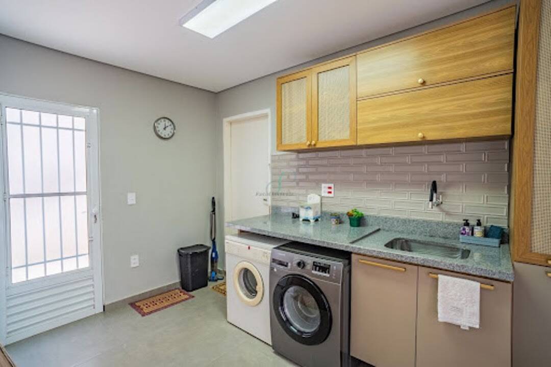 Casa, 4 quartos, 237 m² - Foto 11