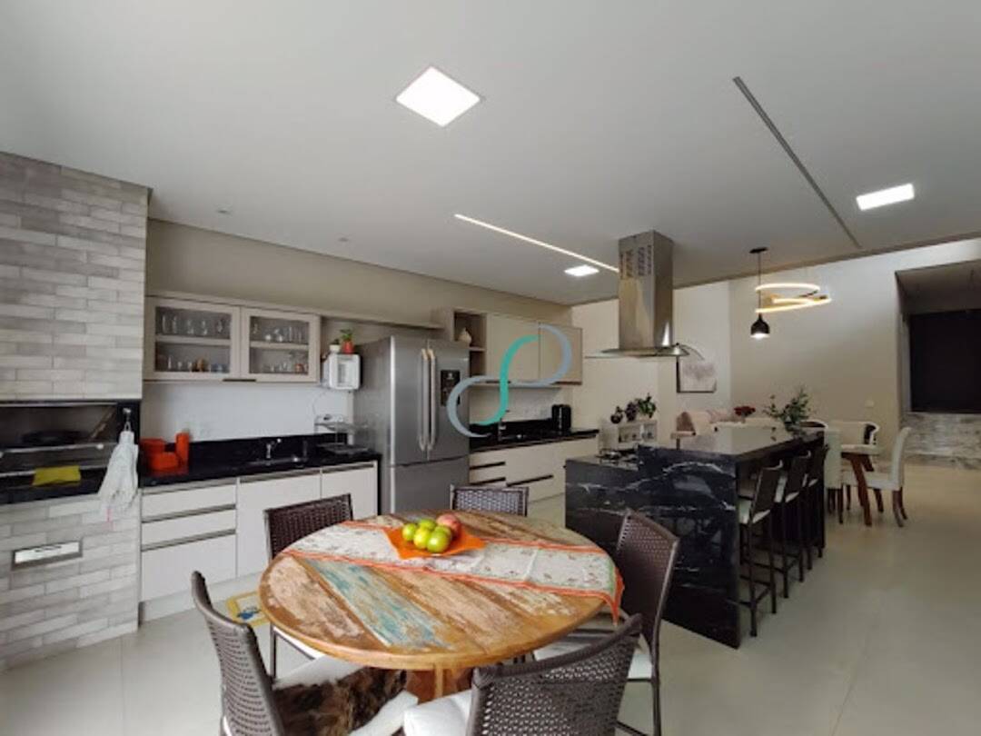 Casa, 3 quartos, 190 m² - Foto 6