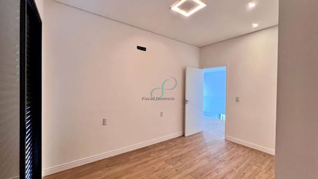 Casa, 3 quartos, 242 m² - Foto 43