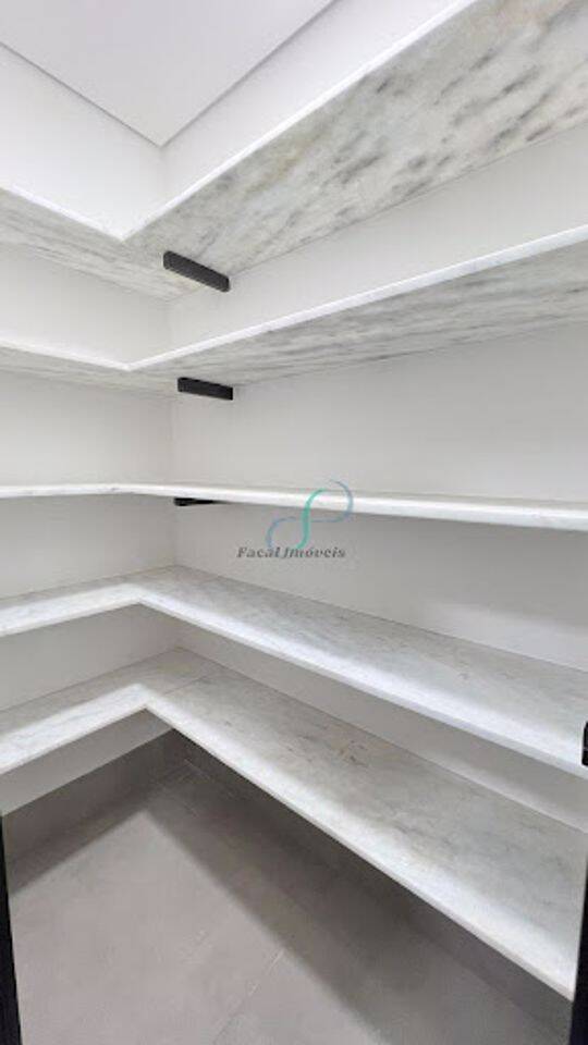 Casa, 3 quartos, 242 m² - Foto 35