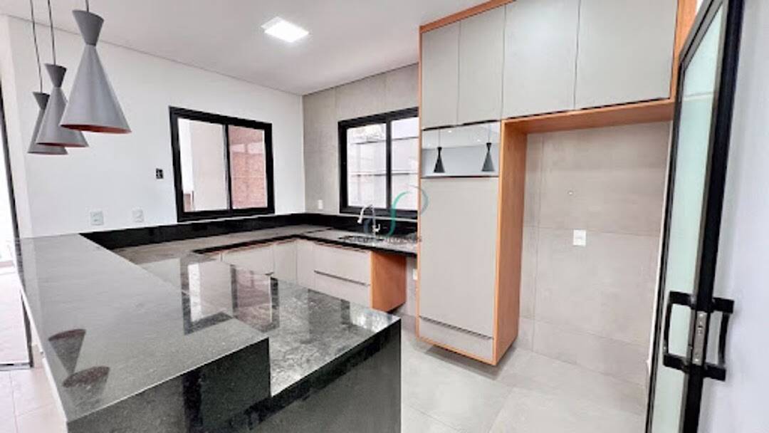 Casa, 3 quartos, 242 m² - Foto 11