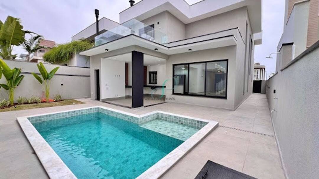 Casa, 3 quartos, 242 m² - Foto 1