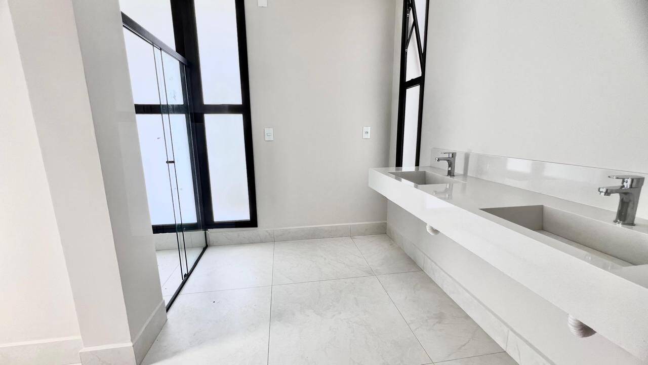 Sobrado, 3 quartos, 251 m² - Foto 8