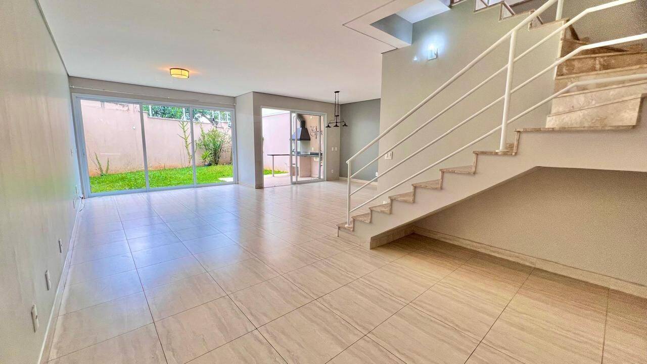 Sobrado, 3 quartos, 196 m² - Foto 1
