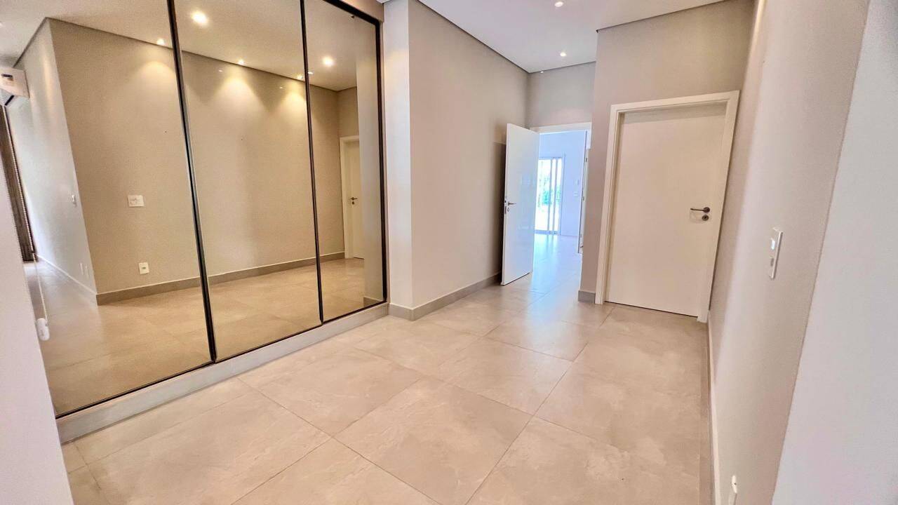 Casa, 3 quartos, 254 m² - Foto 24