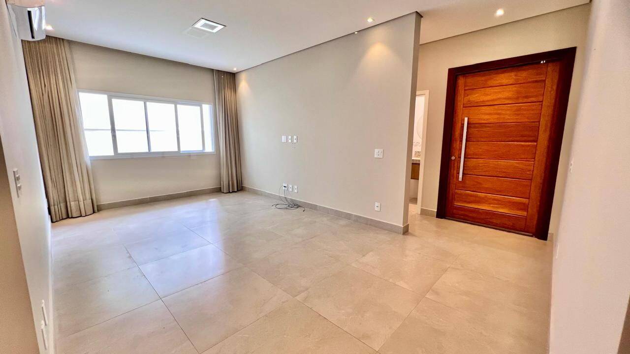 Casa, 3 quartos, 254 m² - Foto 2