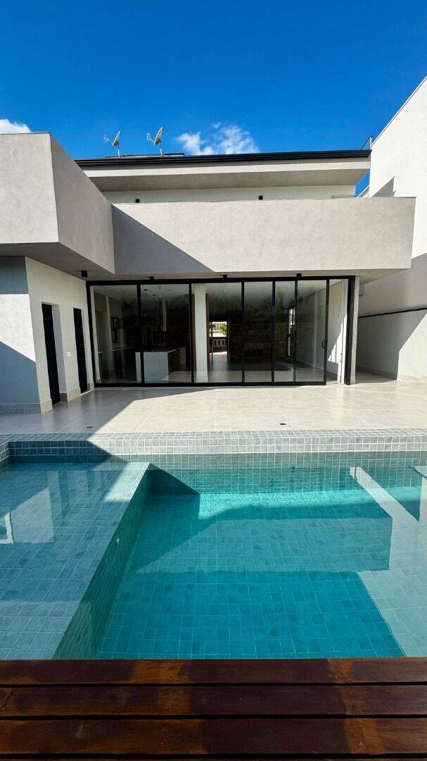 Casa, 3 quartos, 262 m² - Foto 1
