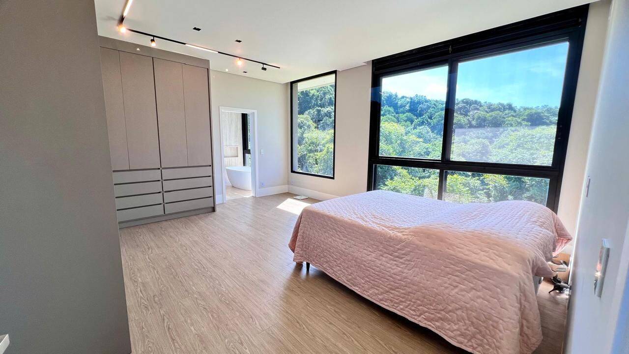 Casa, 3 quartos, 361 m² - Foto 9