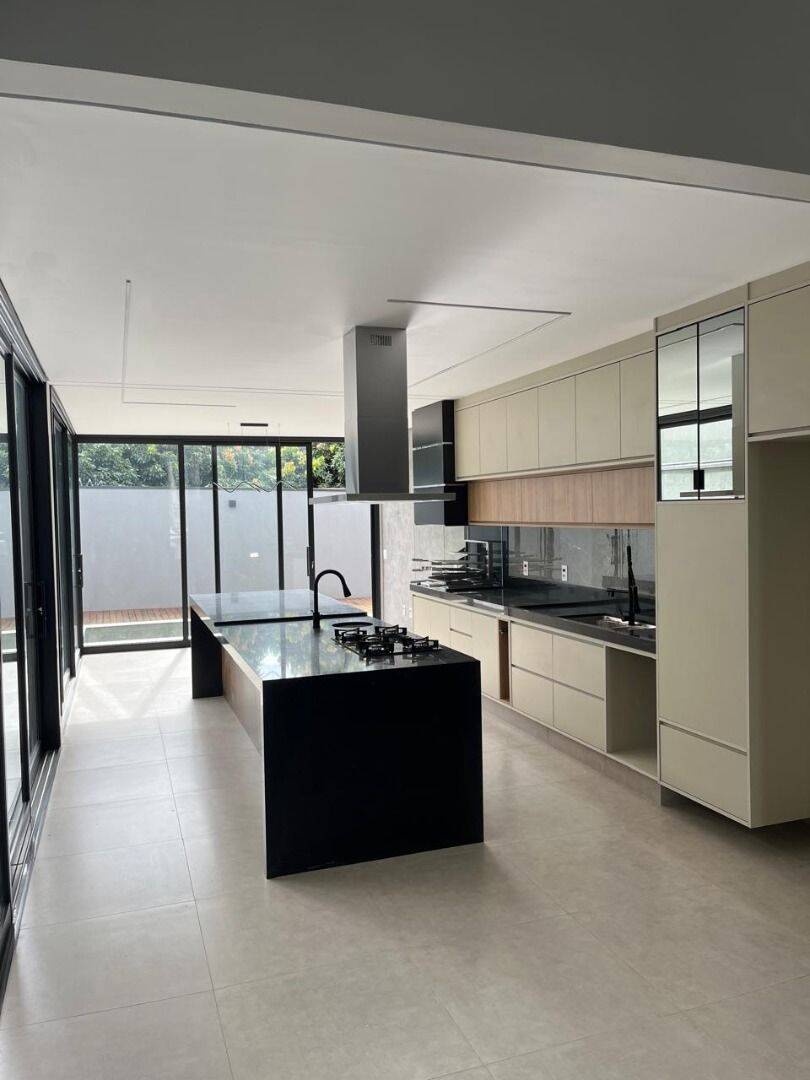 Casa, 3 quartos, 233 m² - Foto 4