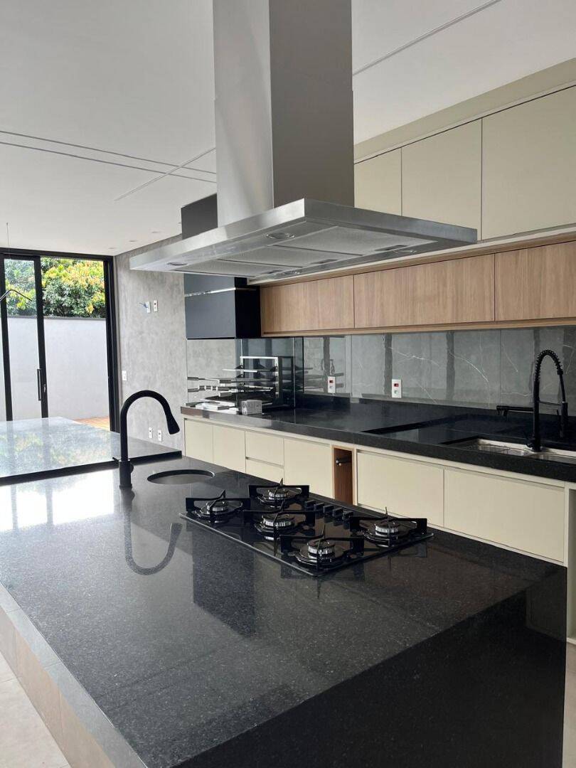 Casa, 3 quartos, 233 m² - Foto 6