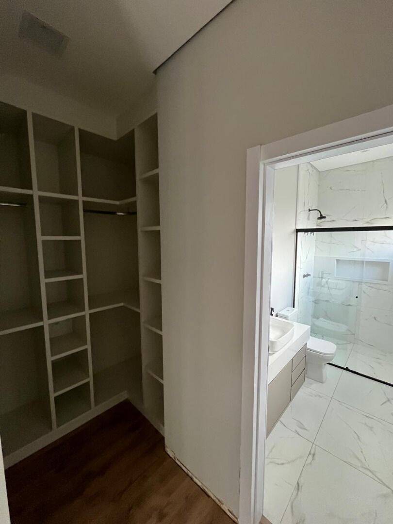 Casa, 3 quartos, 233 m² - Foto 14