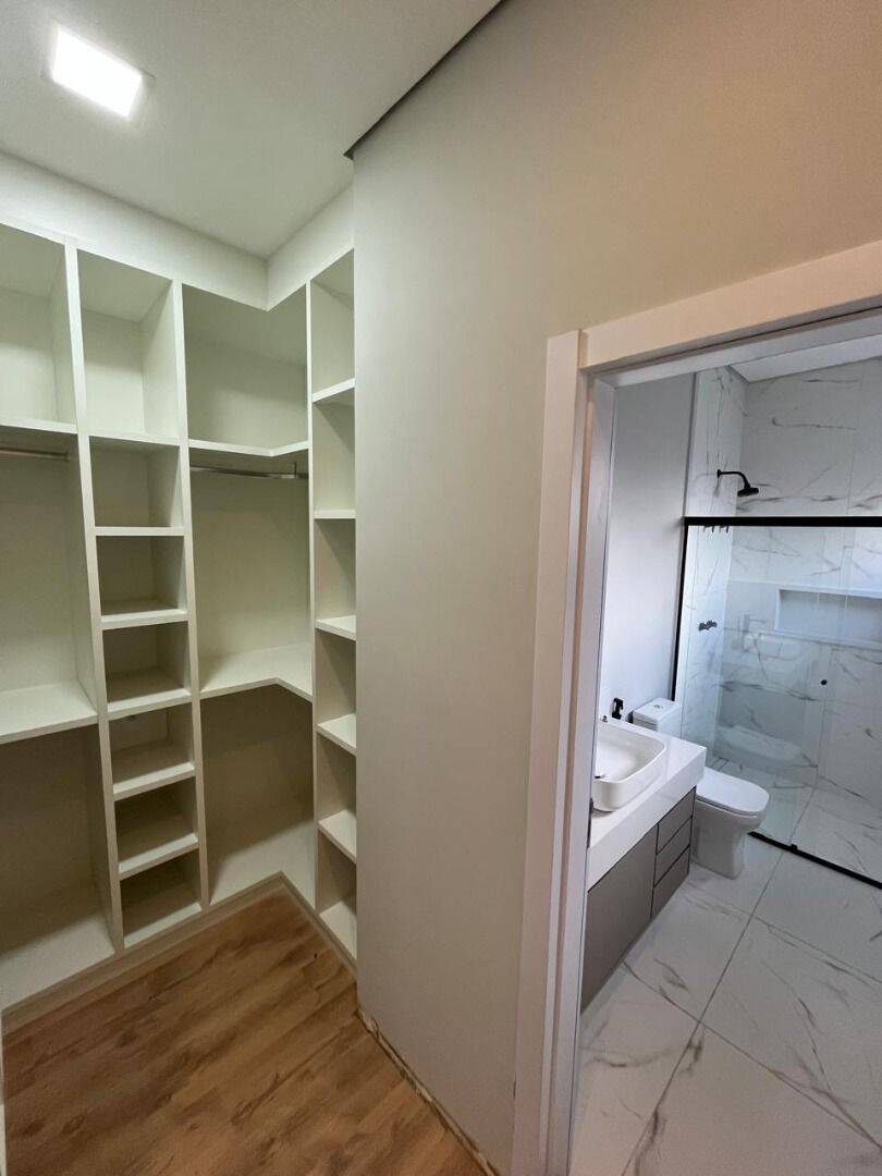 Casa, 3 quartos, 233 m² - Foto 15