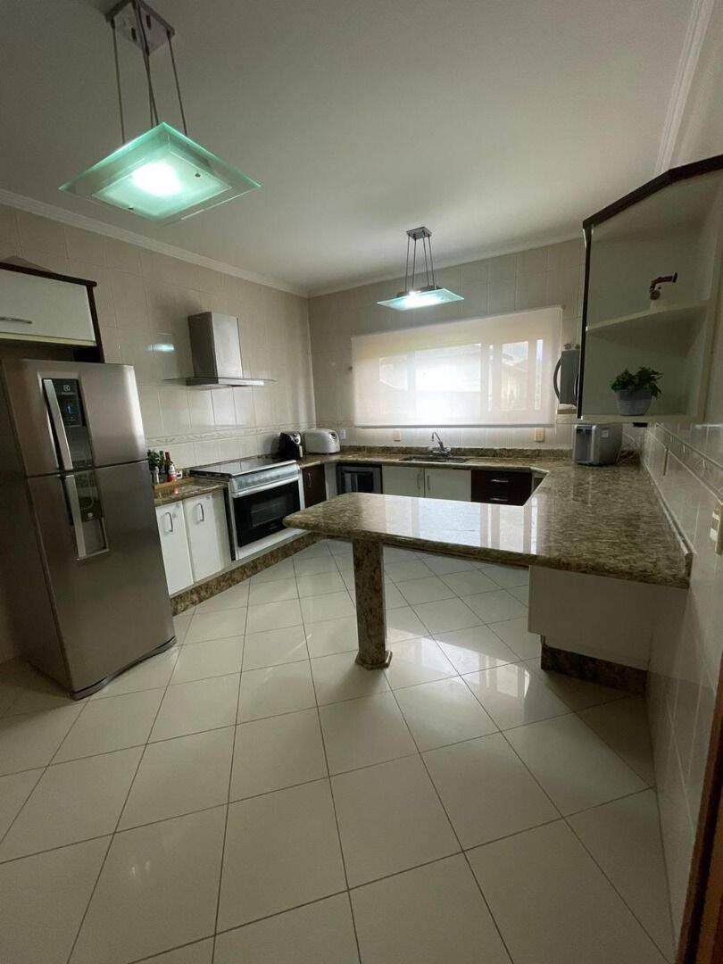 Casa, 3 quartos, 200 m² - Foto 12