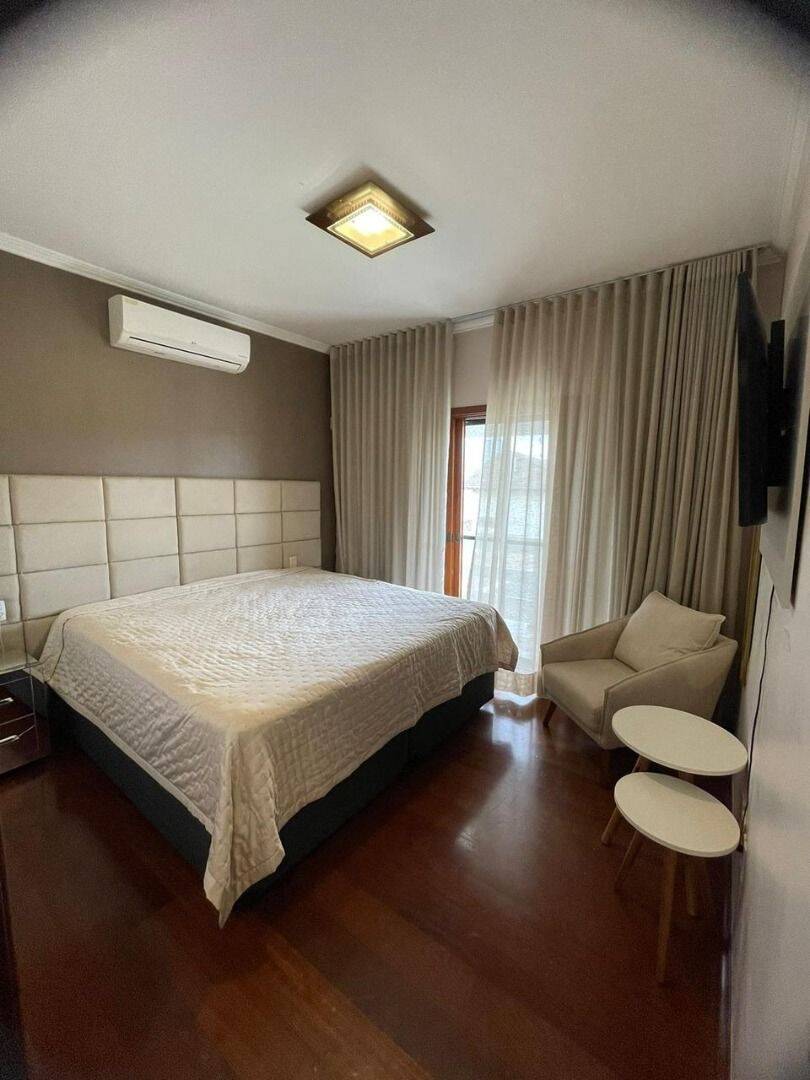 Casa, 3 quartos, 200 m² - Foto 13