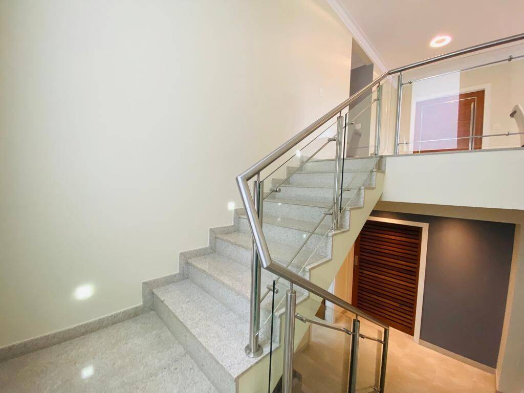 Casa, 4 quartos, 270 m² - Foto 26
