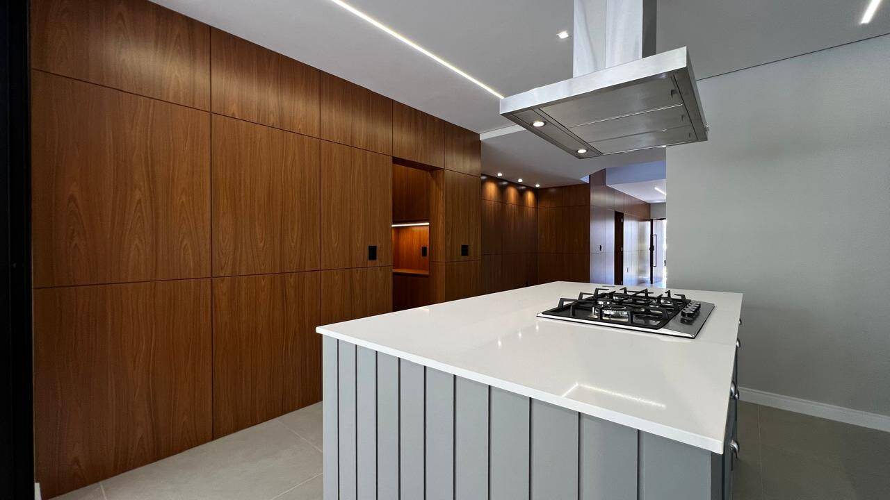 Casa, 4 quartos, 360 m² - Foto 35