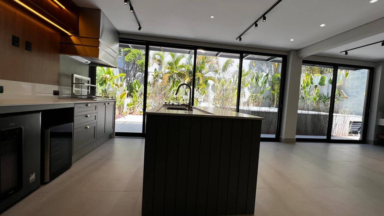 Casa, 4 quartos, 360 m² - Foto 36