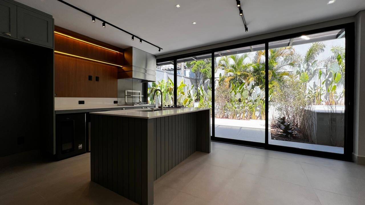 Casa, 4 quartos, 360 m² - Foto 37