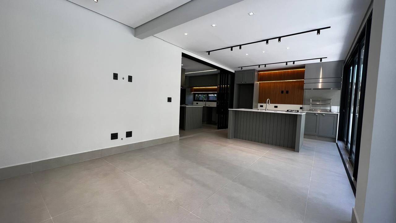 Casa, 4 quartos, 360 m² - Foto 38