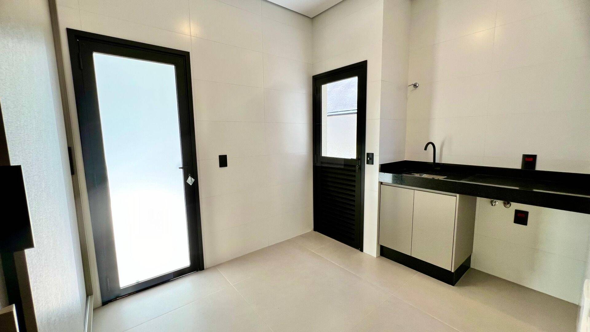 Casa, 3 quartos, 310 m² - Foto 42