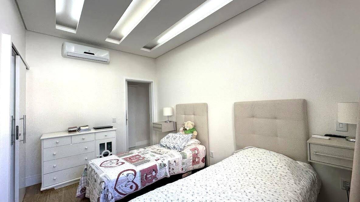 Casa, 4 quartos, 1030 m² - Foto 38