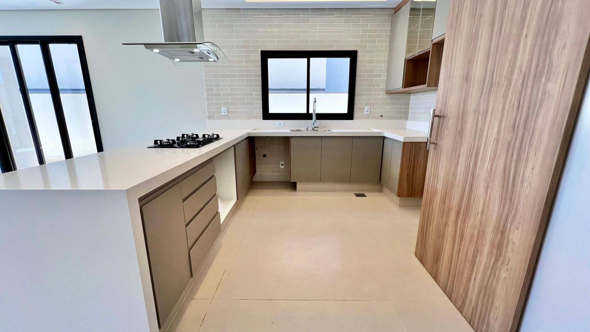 Casa, 4 quartos, 319 m² - Foto 9
