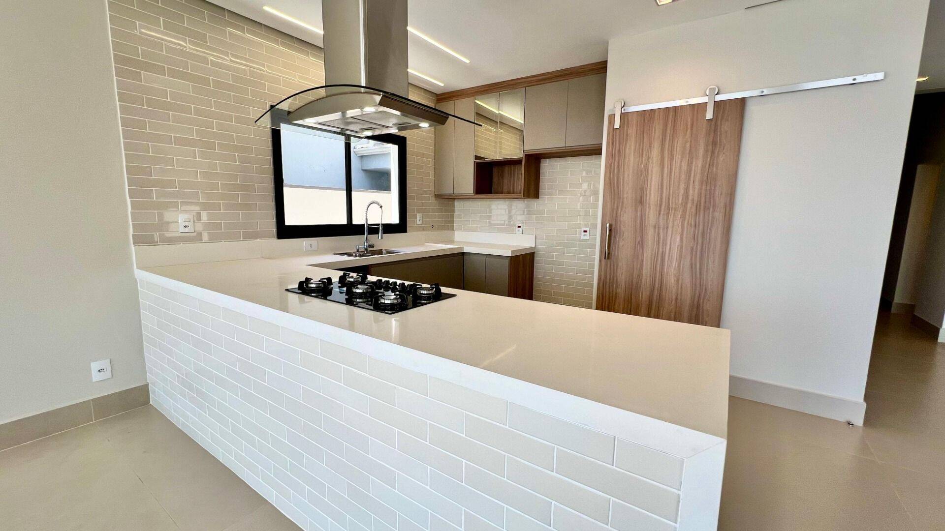 Casa, 4 quartos, 319 m² - Foto 10