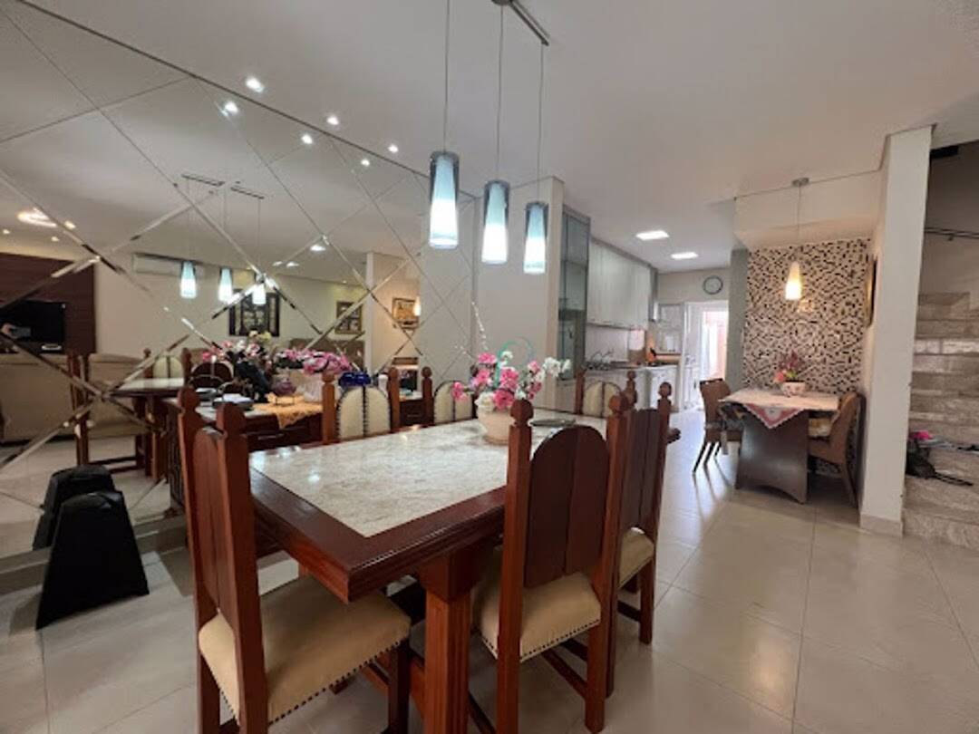 Casa, 3 quartos, 196 m² - Foto 6