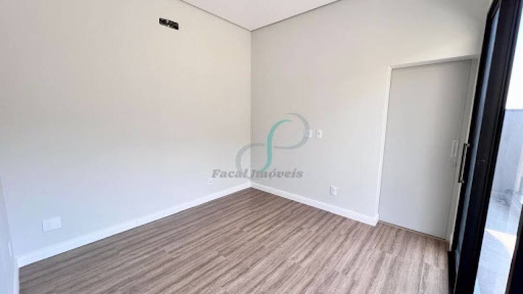 Casa, 4 quartos, 270 m² - Foto 27