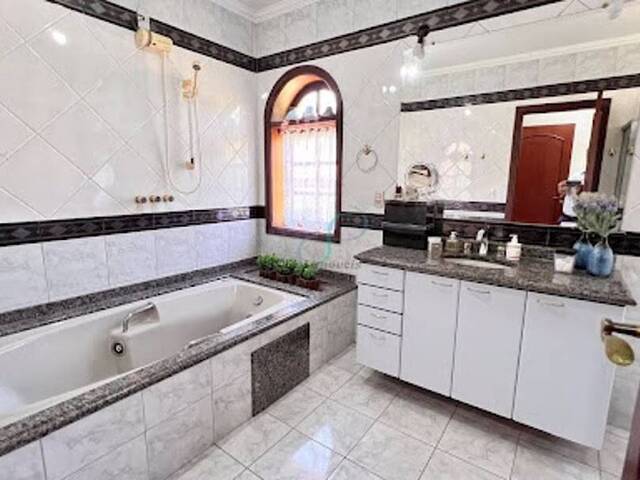 Casa para Venda em Valinhos - 3