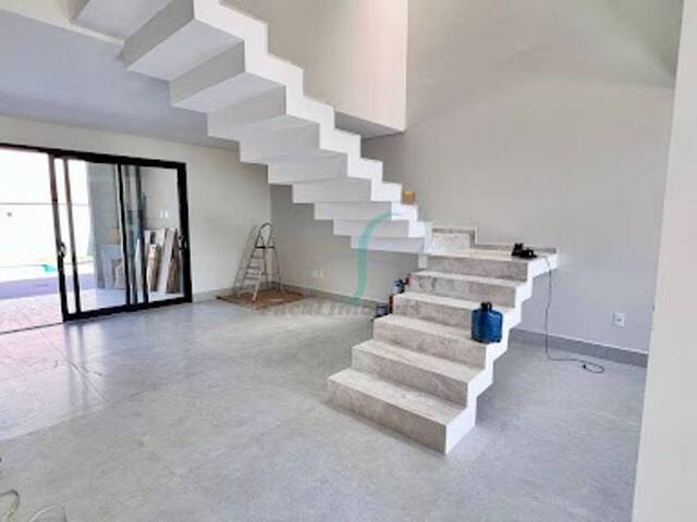 Casa para Venda em Valinhos - 3