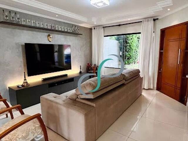 Casa para Venda em Valinhos - 2