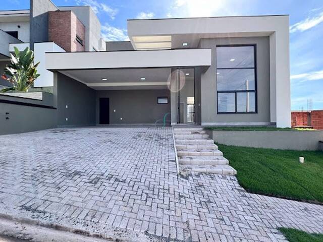 Casa para Venda em Valinhos - 2