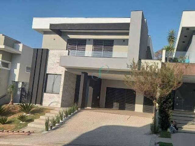 #CA0476 - Casa para Venda em Valinhos - SP