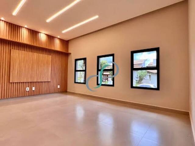 Casa para Venda em Valinhos - 2