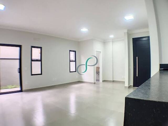 Casa para Venda em Valinhos - 2