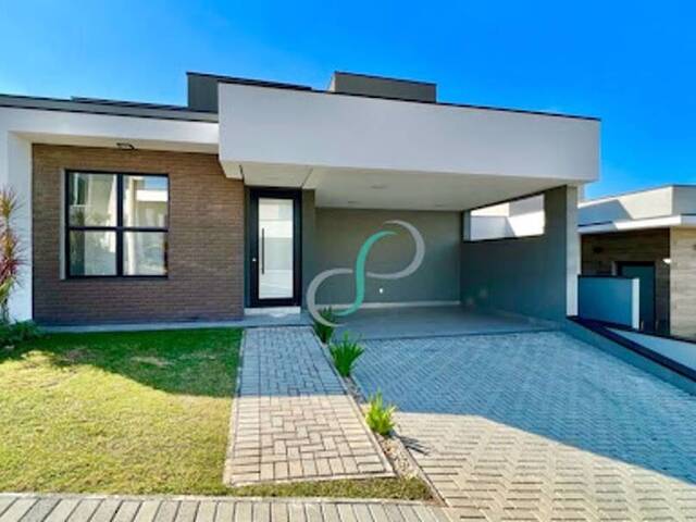 Casa para Venda em Valinhos - 2