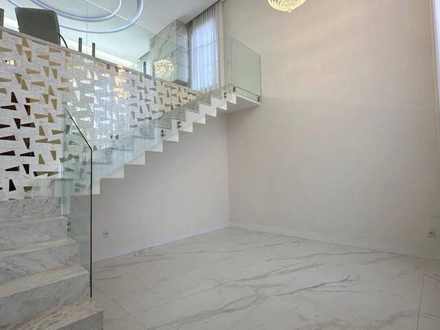 #CA0526 - Casa para Venda em Valinhos - SP