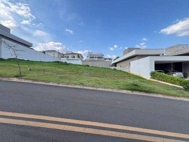 Terreno para Venda em Valinhos - 2