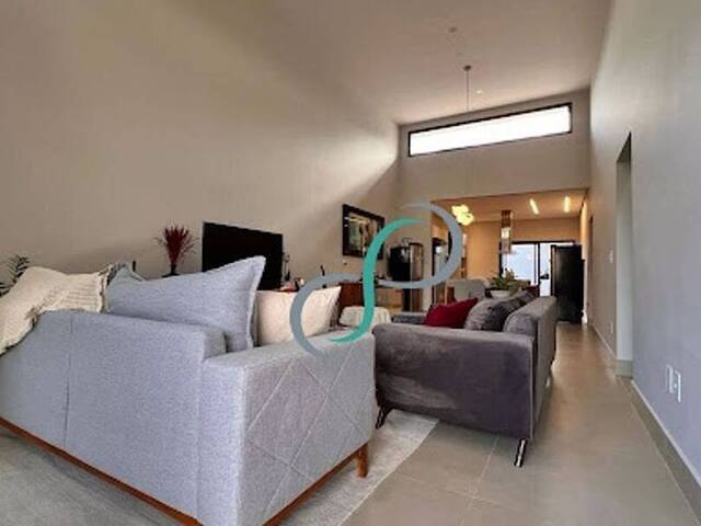 Casa para Venda em Valinhos - 2