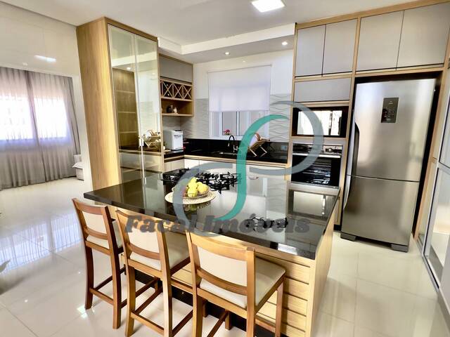 #1017 - Casa para Venda em Valinhos - SP