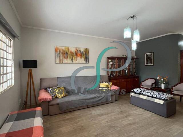 Casa para Venda em Valinhos - 2