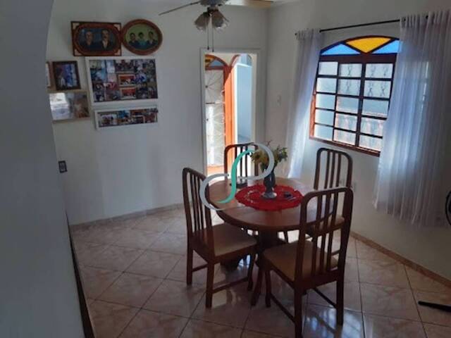 Casa para Venda em Valinhos - 3