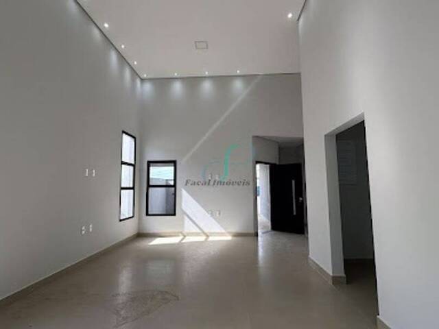 Casa para Venda em Valinhos - 3