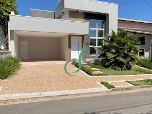 Casa para Venda em Valinhos - 2