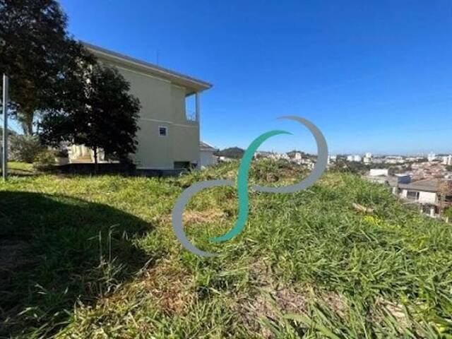 Terreno para Venda em Valinhos - 2