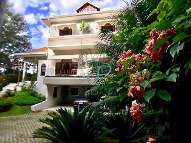 Casa para Venda em Valinhos - 2