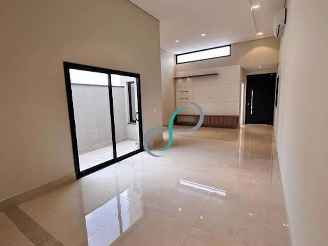 Casa para Venda em Valinhos - 2